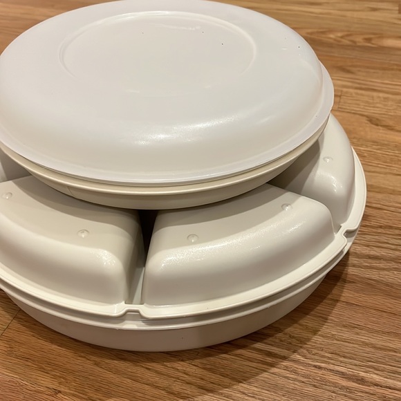 Bundle of Tupperware - Picture 6 of 6